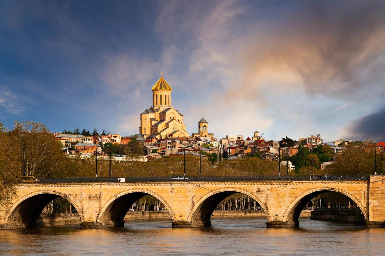 Panorama Of Tbilisi Hotell Exteriör bild